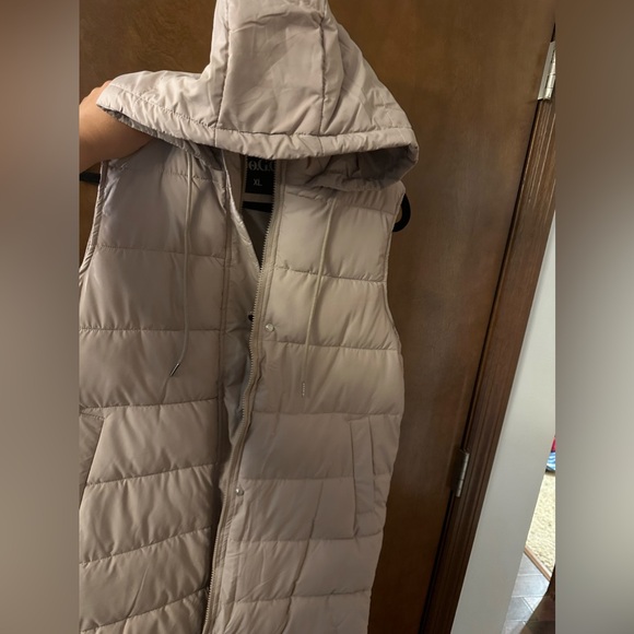 GoGG Longline Puffer Vest. - Picture 9 of 12